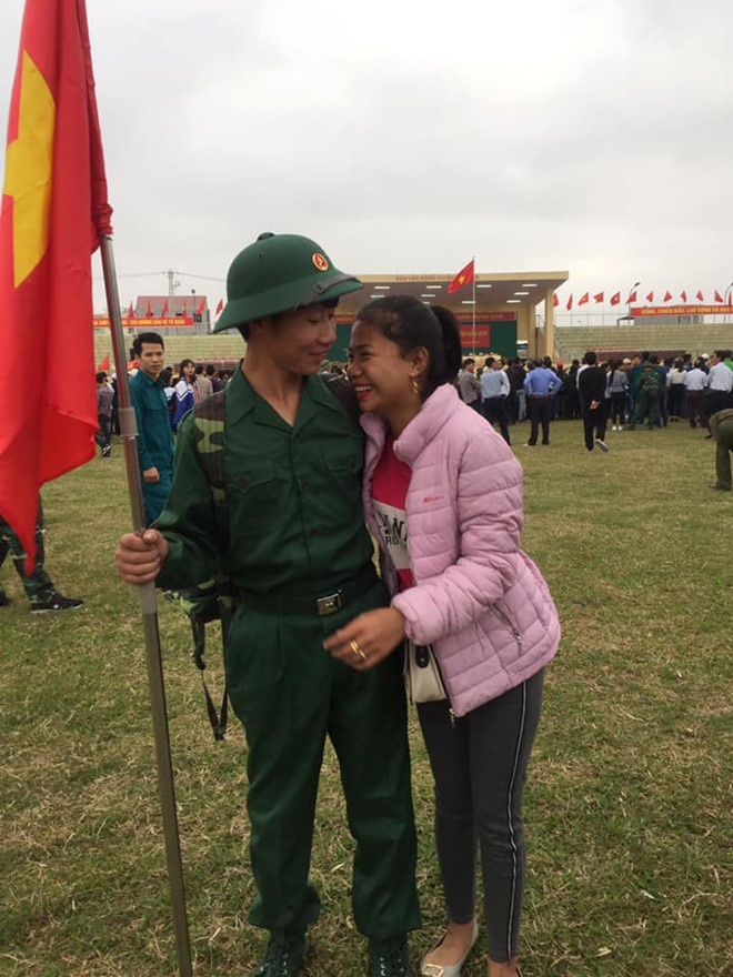 đi xe máy lên đường vành đai 3 tiễn người nhập ngũ ảnh 4 di xe may len duong vanh dai 3 tien nguoi nhap ngu anh 4