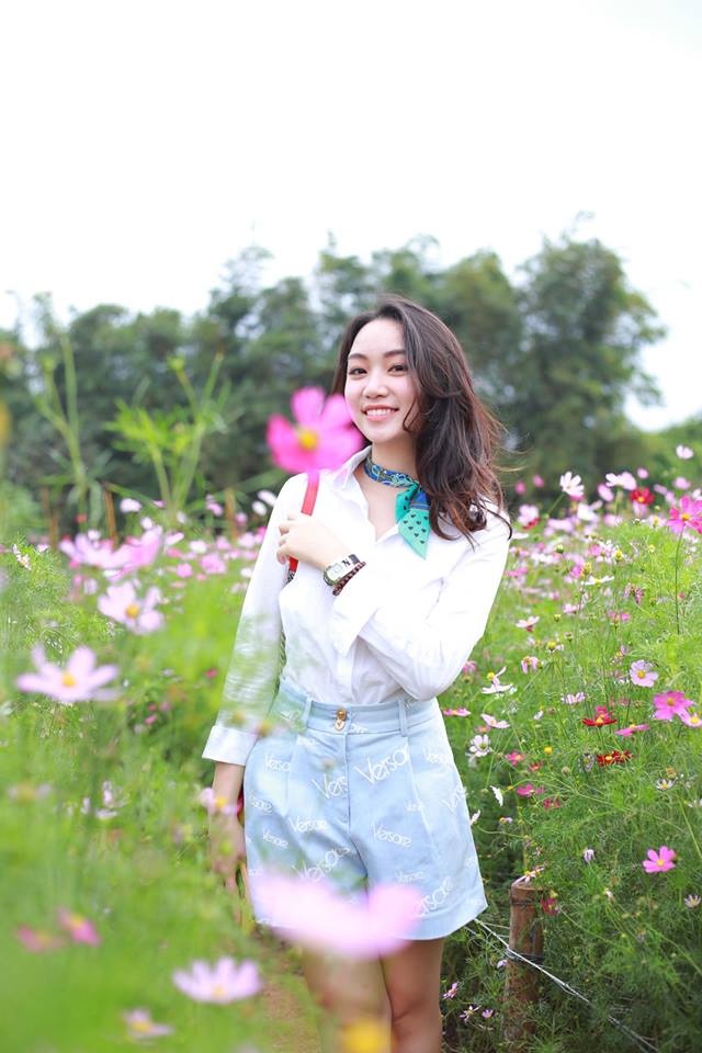 nữ sinh tặng hoa ông Tập Cận Bình ảnh 4 nu sinh tang hoa ong Tap Can Binh anh 4