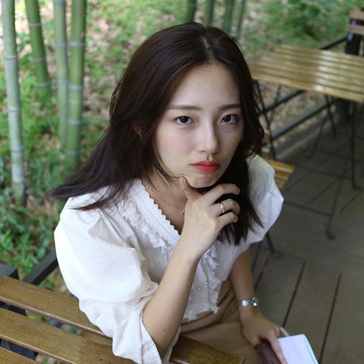 nu sinh giong suzy va sulli anh 11