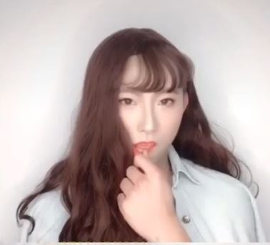 canh sat hoa trang thanh con gai anh 2