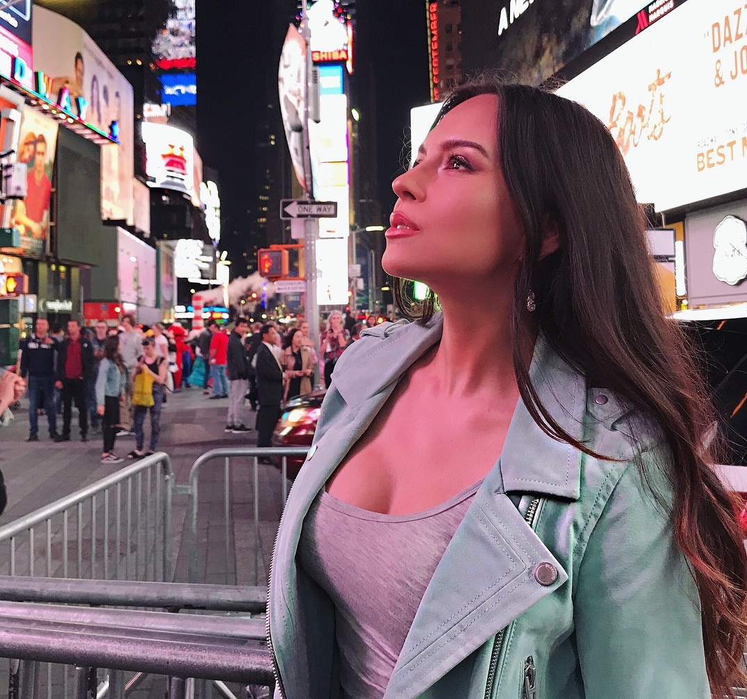 nu than duong cam anh 4