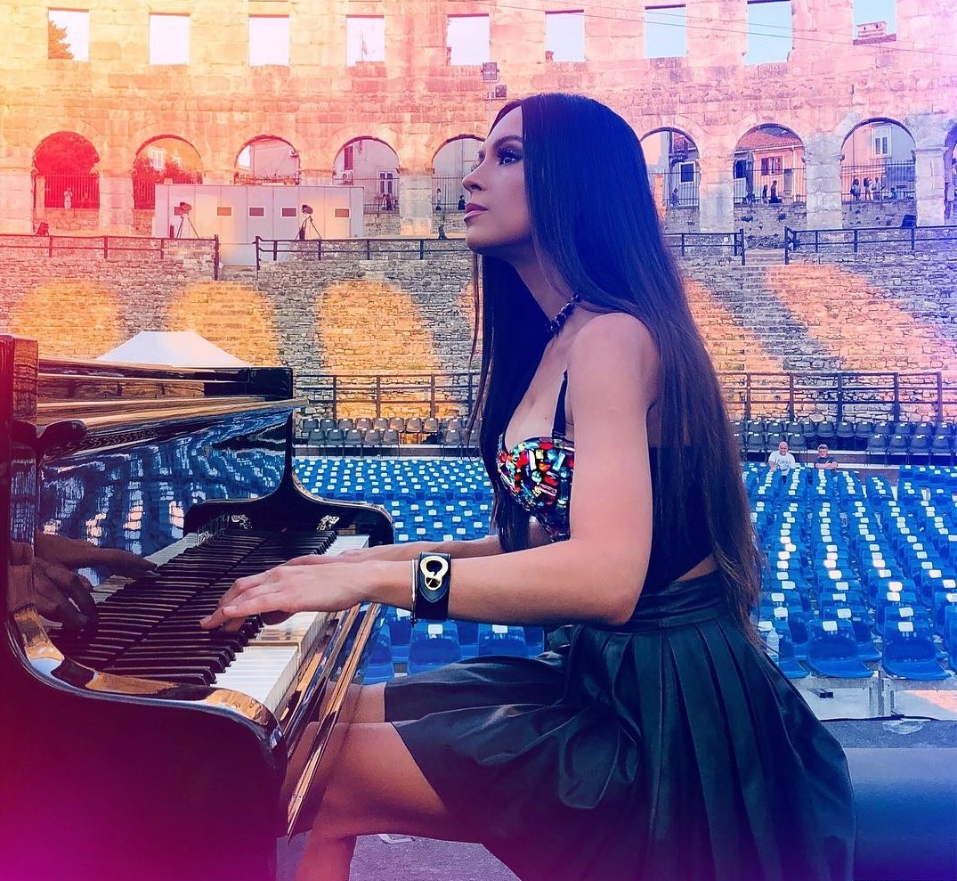 nu than duong cam anh 11