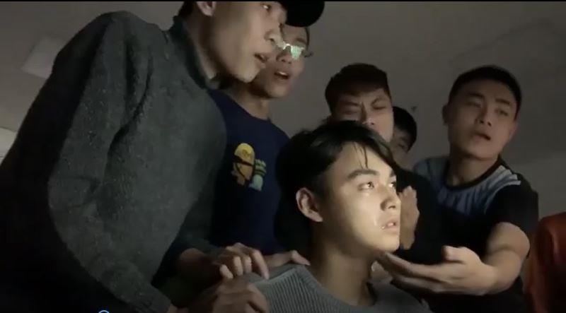 an ui ban that tinh anh 1