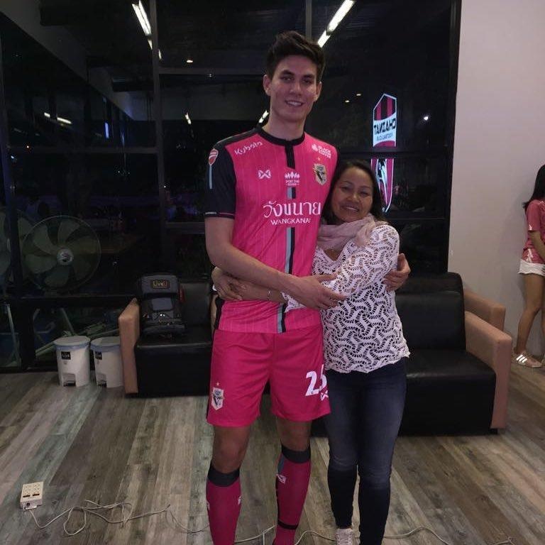 cau thu cao gan 2m cua u23 Thai Lan anh 7