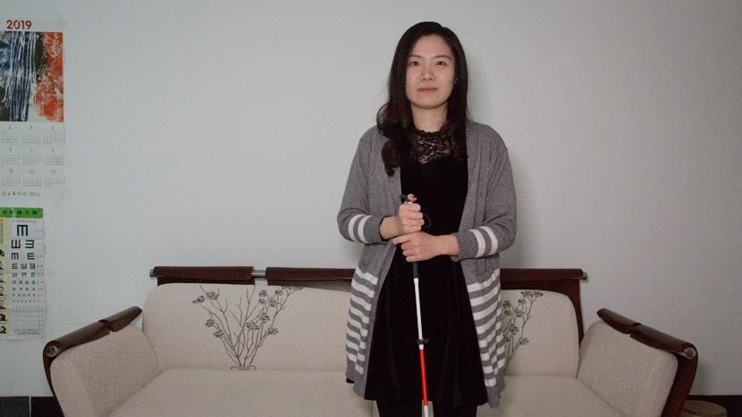 co gai mu la nghe si trang diem anh 1