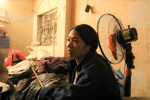 Bé gái vô gia cư phối đồ thời trang ảnh 3 Be gai vo gia cu phoi do thoi trang anh 3