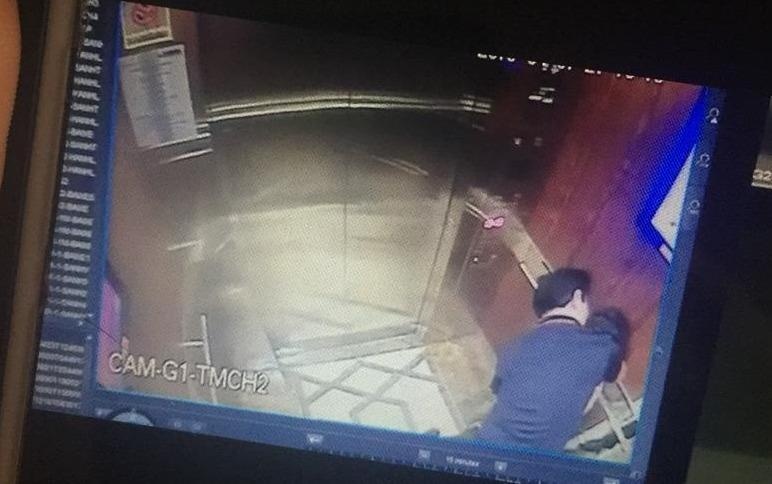 Dam o be gai trong thang may: Lan nay con phat 200.000 dong nua khong? hinh anh