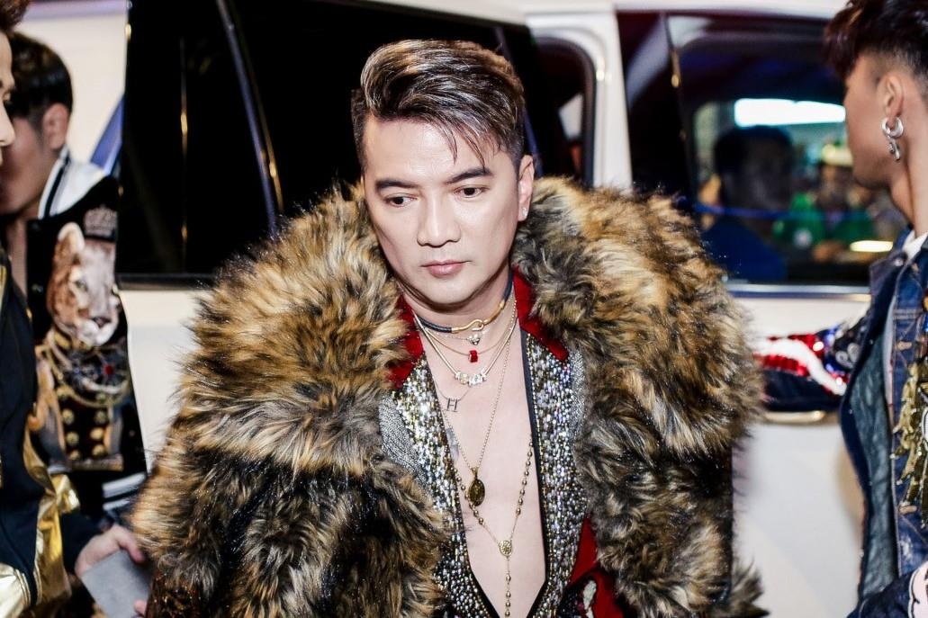 Tu su viec cua Dam Vinh Hung, dau la hanh vi nguoi noi tieng nen tranh hinh anh