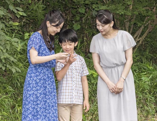 hoang tu be Nhat Ban Hisahito anh 10