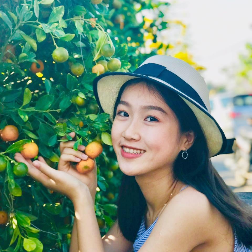 nu sinh co nhan sac trong treo nhu moi tinh dau anh 5