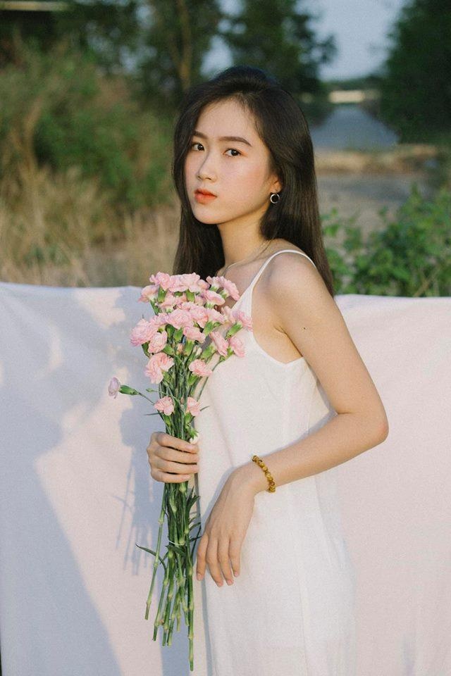 nu sinh co nhan sac trong treo nhu moi tinh dau anh 10