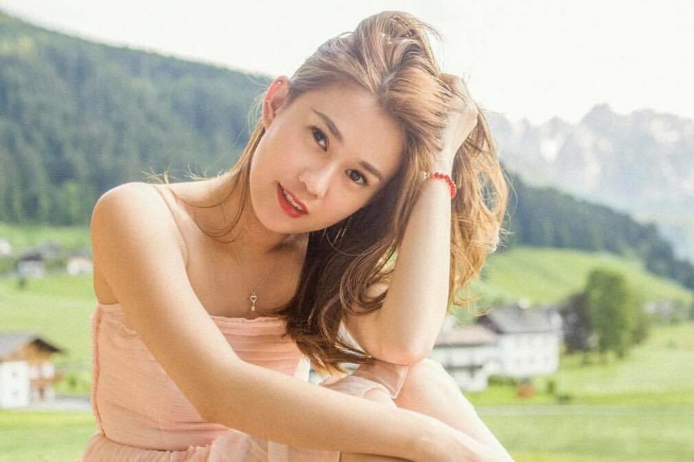 Ve tre trung 'hack tuoi' cua hot girl Ngoc Thao du sap cham nguong 30 hinh anh