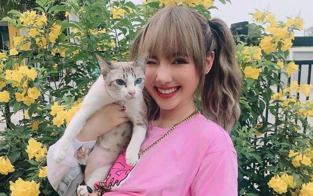 Hot girl tung cover 'Beo dat may troi' quyet dinh roi showbiz Thai hinh anh