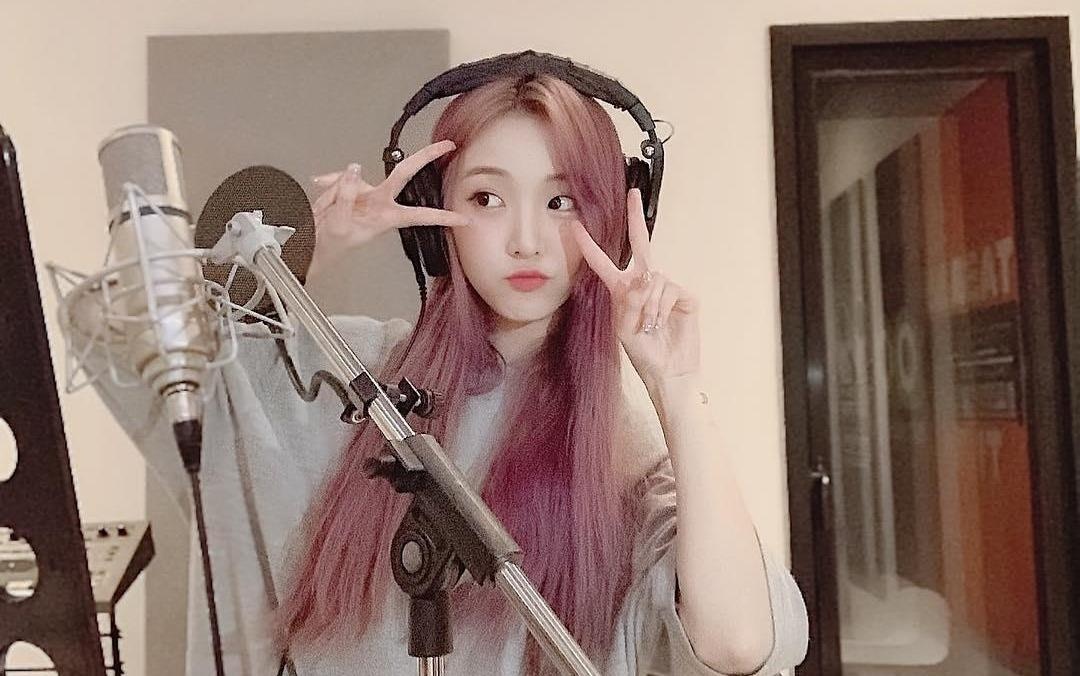 Hot girl Thai Lan Nene duoc khen khi cover ca khuc 'Anh oi o lai' hinh anh