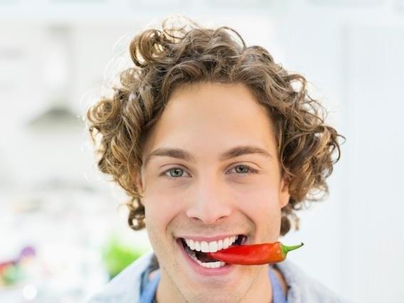 Nang nong, hay ap dung ngay 8 cach 'ngon bo re' nay de lam mat co the hinh anh