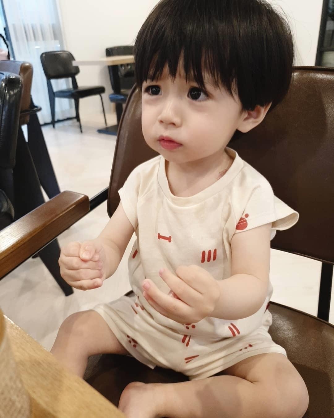 cau be han quoc dang yeu anh 5