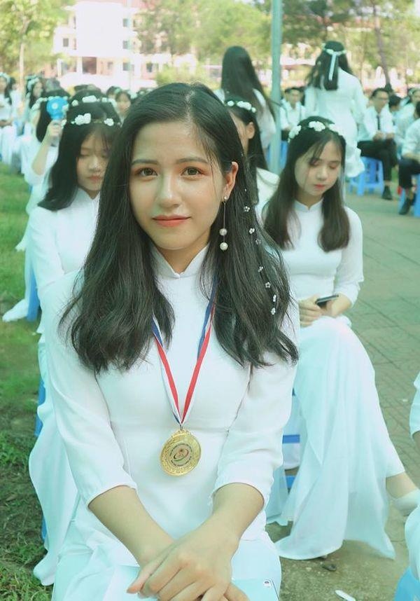 nu sinh lao cai xinh xan hoc gioi anh 5