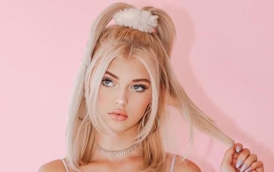 Nhung co gai co nhan sac duoc dan mang so sanh voi 'bup be song' hinh anh