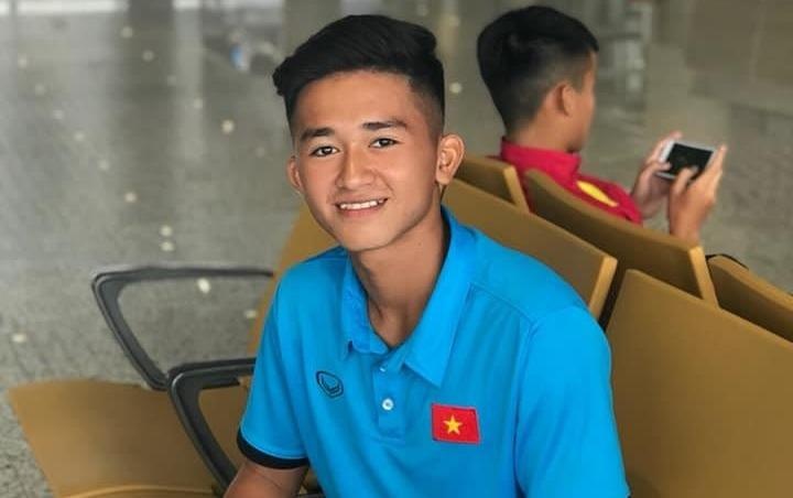 Cau thu 10X cua Pho Hien FC lot danh sach 'cu thu mon la auto dep' hinh anh