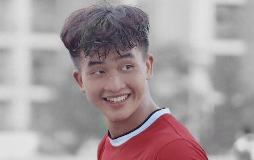 'Tien dao hot boy' cua U23 Viet Nam khoe giong trong video ca nhac hinh anh