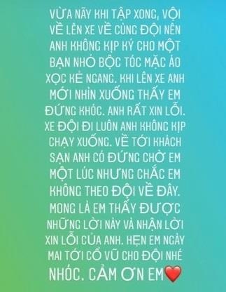 thủ môn Bùi Tiến Dũng nhận thư của fan ảnh 2 thu mon Bui Tien Dung nhan thu cua fan anh 2