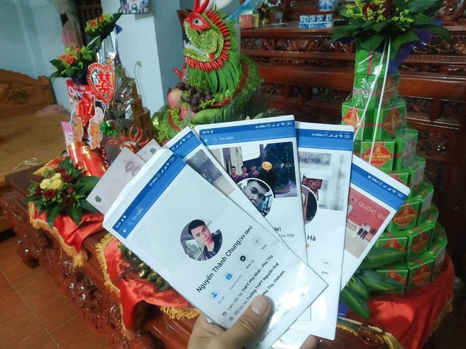 chu re in hinh facebook len li xi anh 1