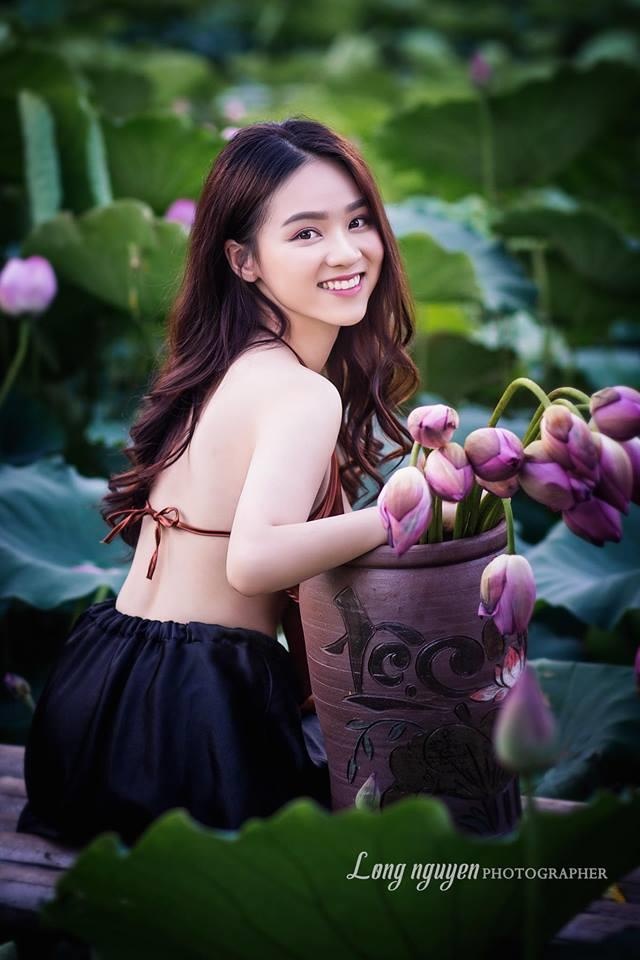 chup anh voi sen anh 13