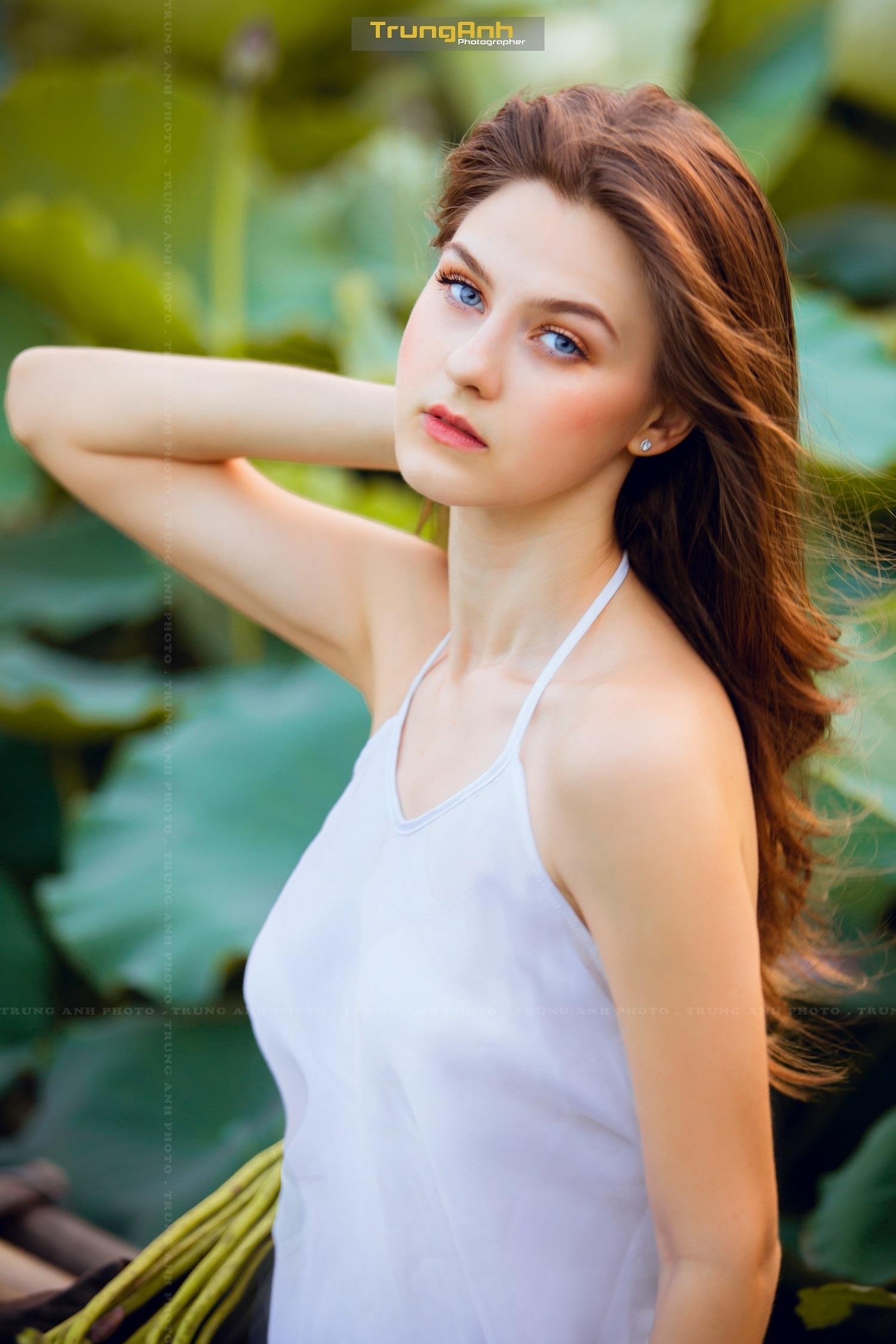 chup anh voi sen anh 2