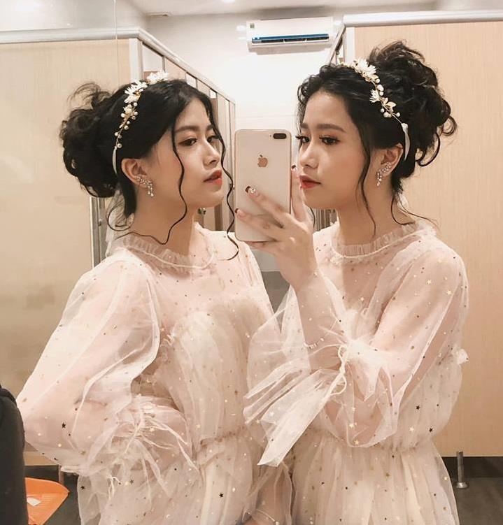 chi em sinh doi xinh dep anh 10