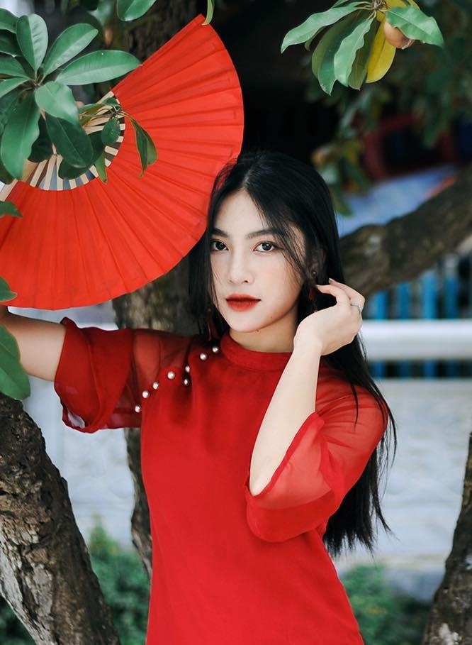 nu sinh xinh dep di thi thpt quoc gia anh 11