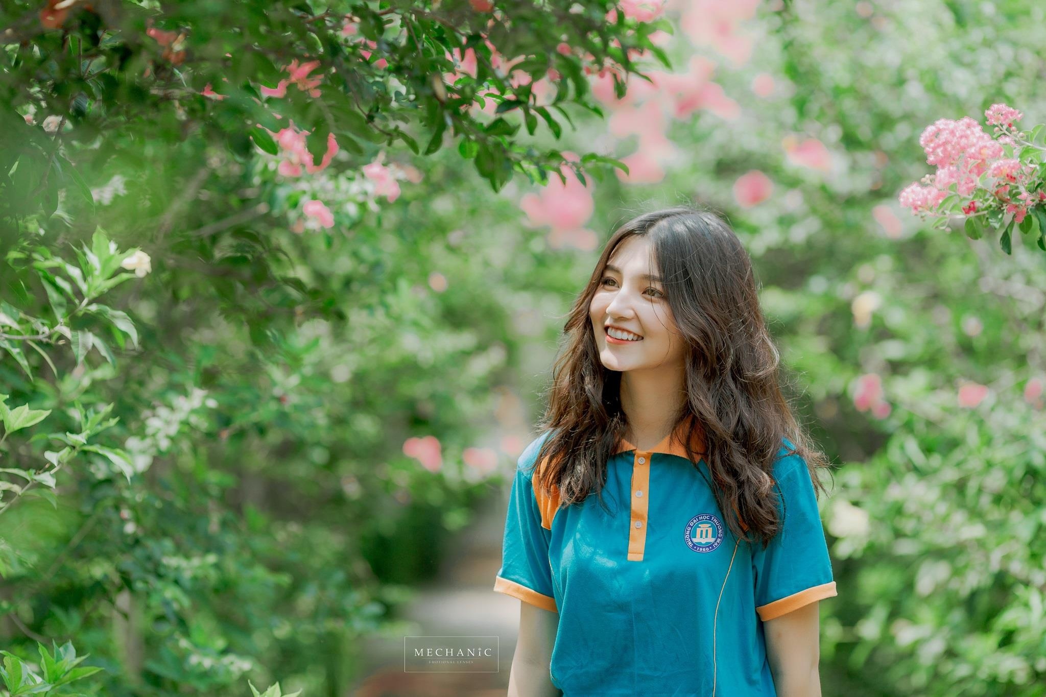 nữ sinh thương mại lai Tây ảnh 1 nu sinh thuong mai lai Tay anh 1