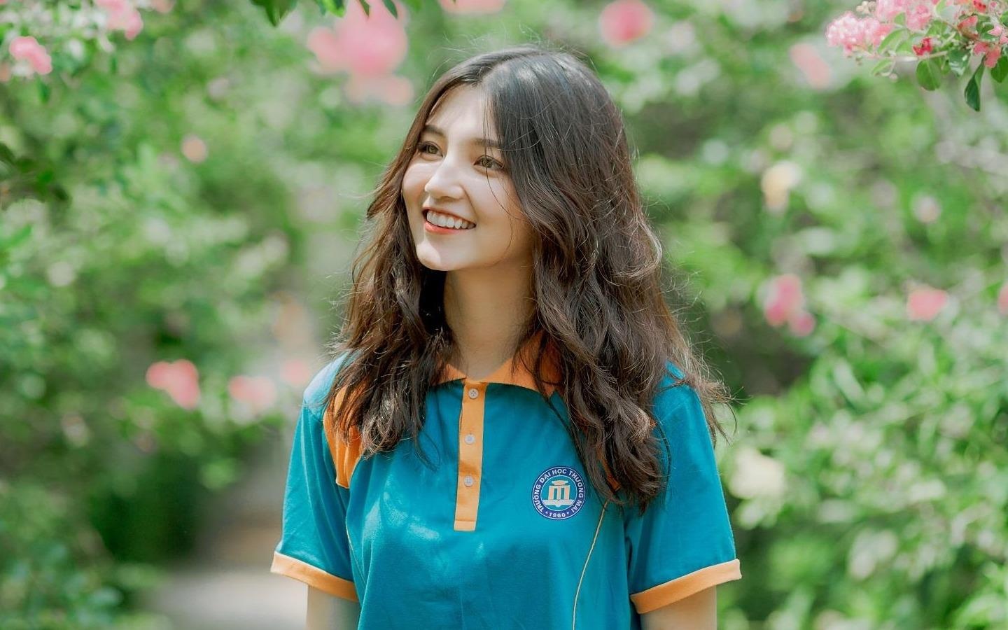 Nu sinh Thuong mai thuong bi nham la gai lai Tay hinh anh