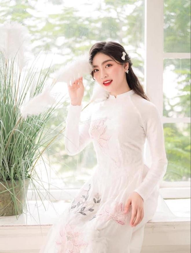 hot girl dai hoc van hoa nghe thuat quan doi anh 3