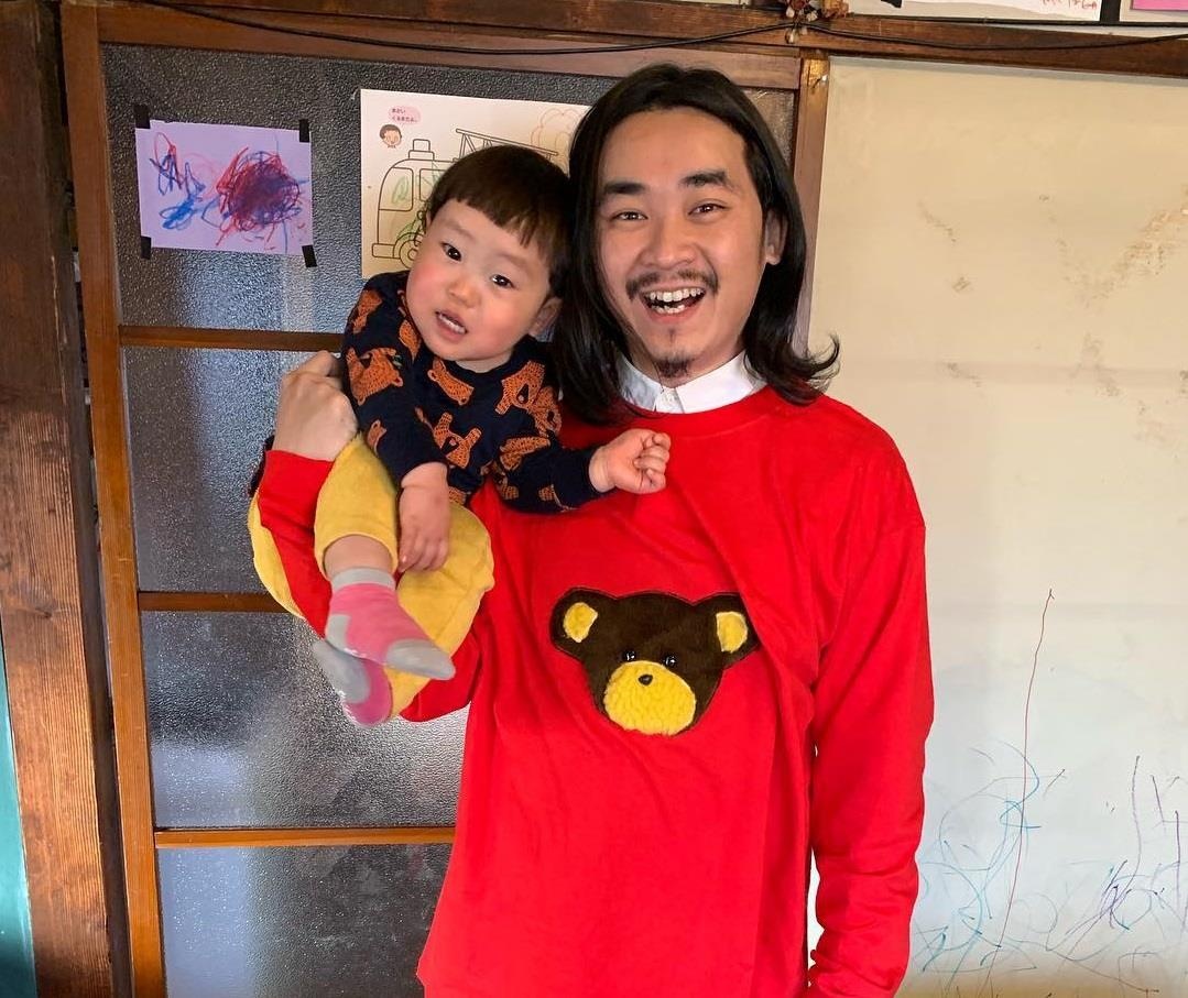 bo nuoi toc dai chup anh cung con anh 1