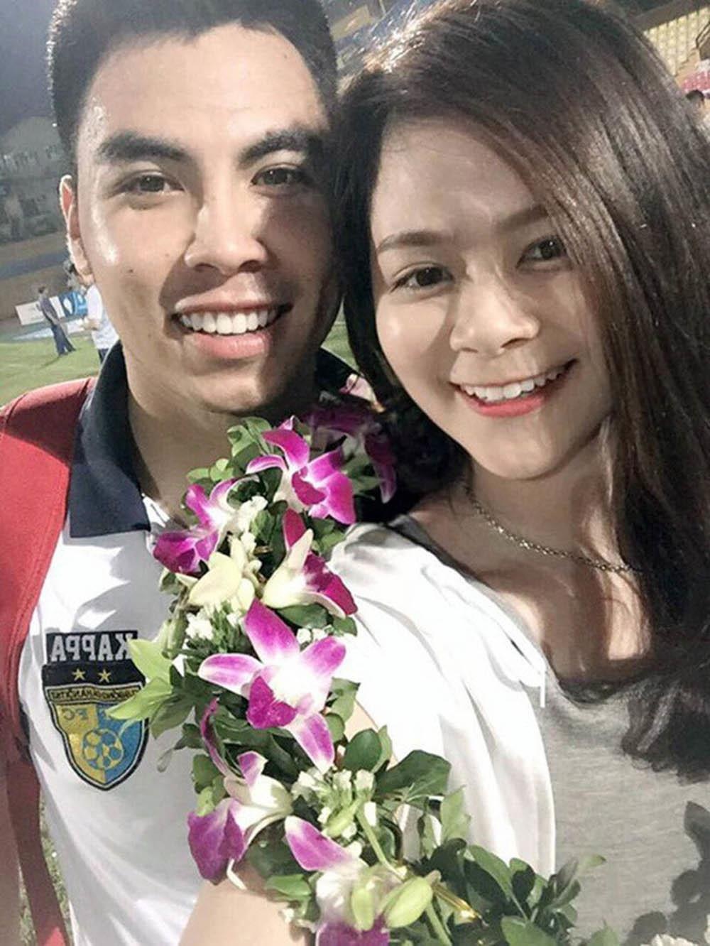 cau thu tuyen Viet Nam chua co ban gai anh 6