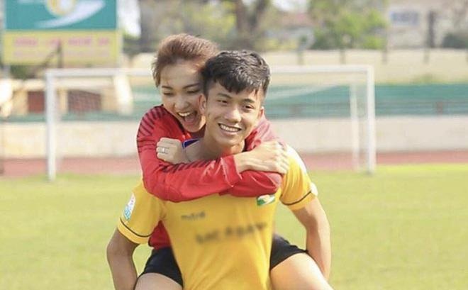 cau thu tuyen Viet Nam chua co ban gai anh 8