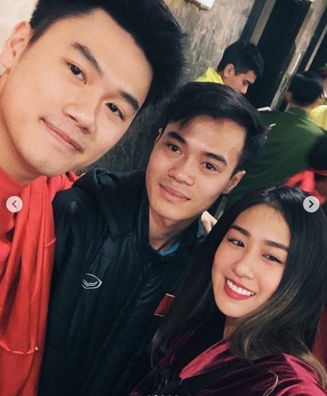 văn toàn hâm mộ gia đình trang lou ảnh 2 van toan ham mo gia dinh trang lou anh 2