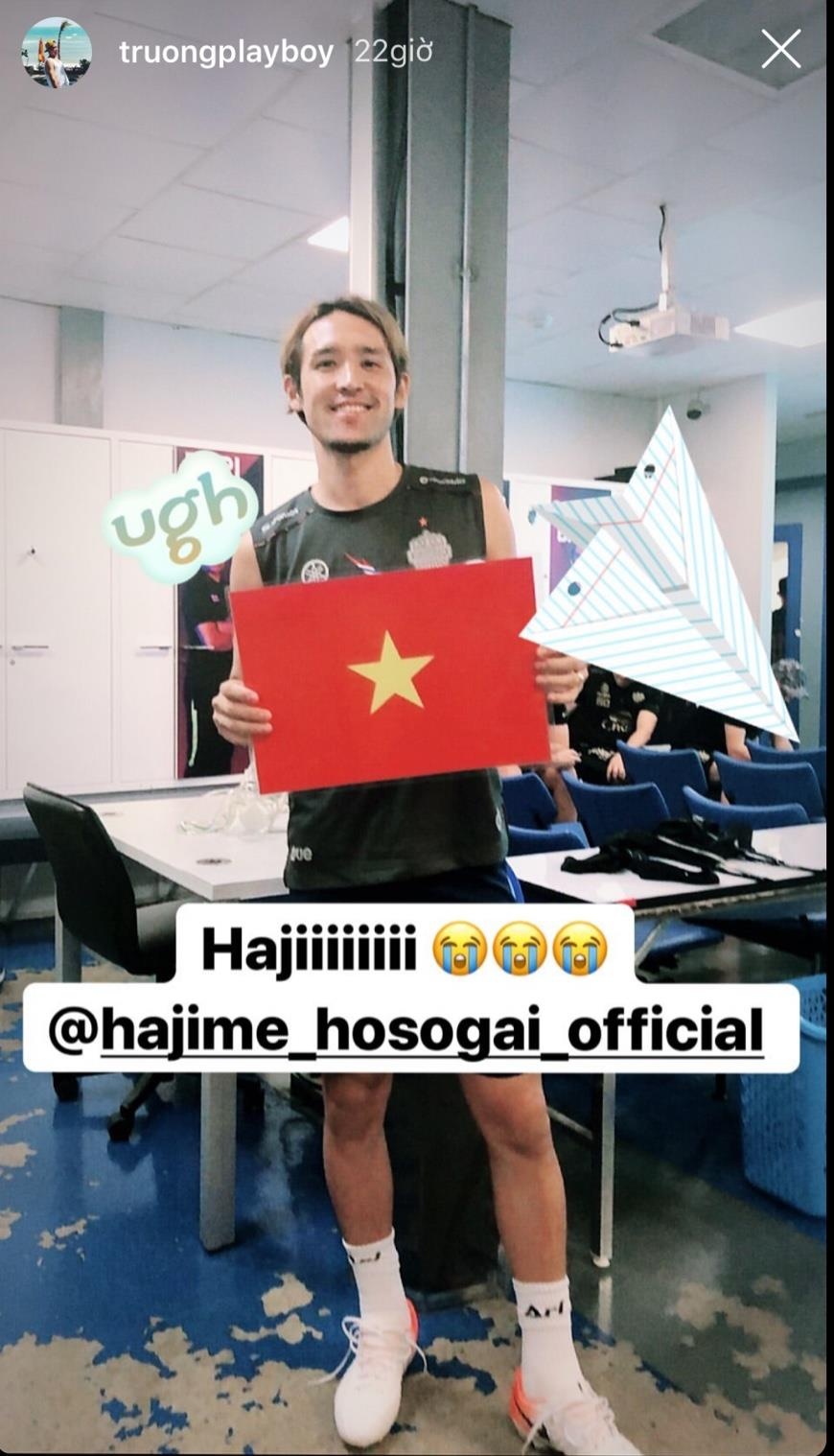 xuan truong tuong tac voi dong doi cu anh 1