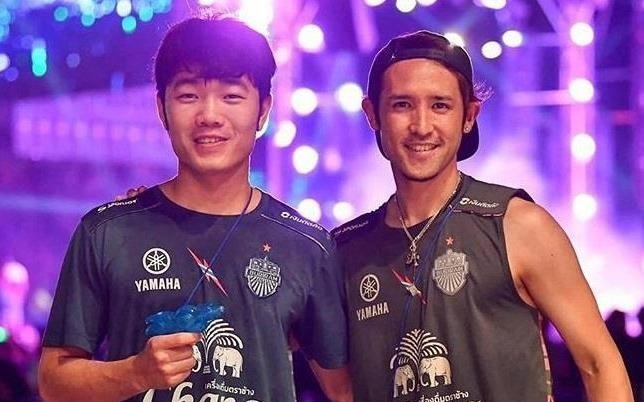 Du da roi Buriram United, Xuan Truong van than thiet voi dong doi cu hinh anh
