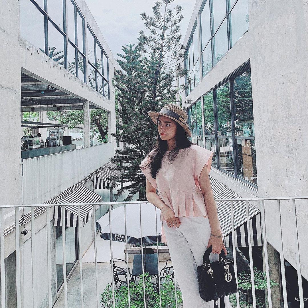 WAGs Viet di du lich anh 12