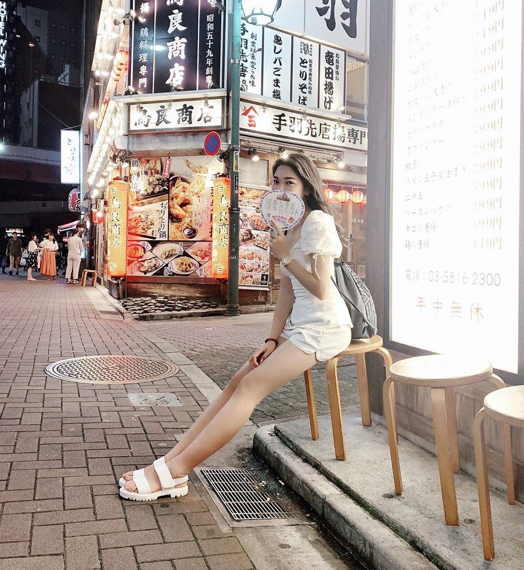 WAGs Viet di du lich anh 6