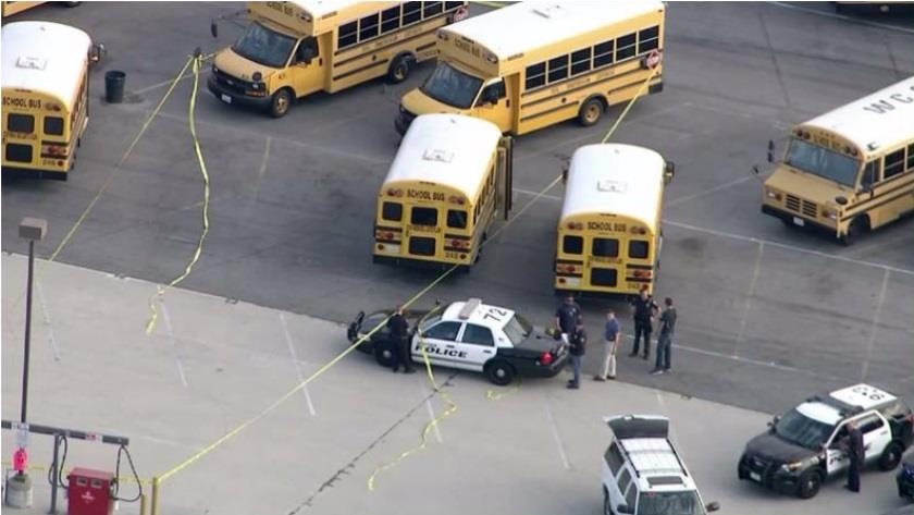 tre em bi bo quen trong xe buyt anh 2