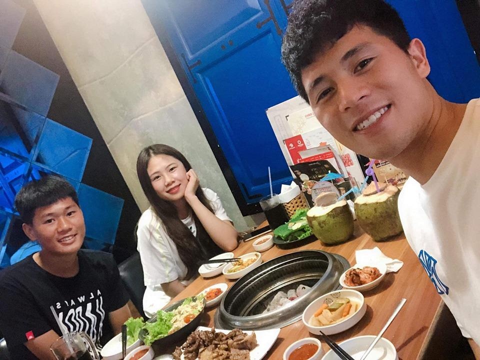 ban gai cau thu anh 8