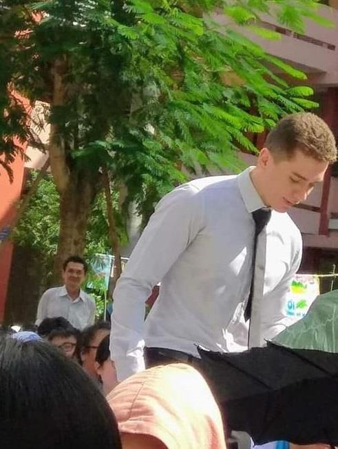 thầy giáo soái tây ảnh 1 thay giao soai tay anh 1