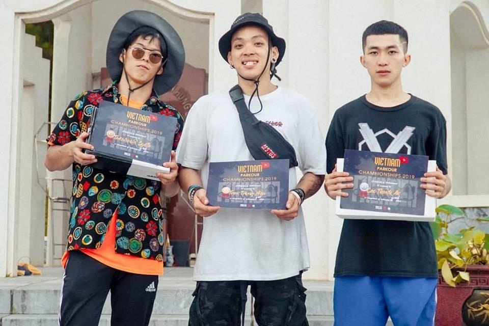 nhay parkour qua hai toa nha 18 tang anh 2