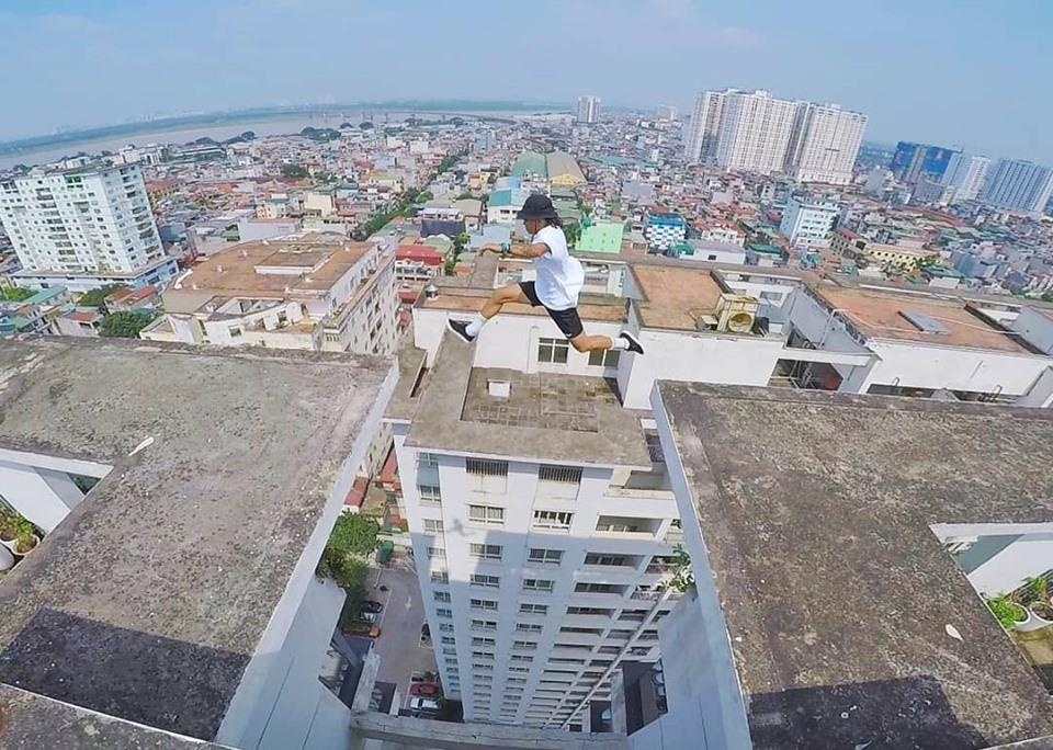 nhay parkour qua hai toa nha 18 tang anh 4