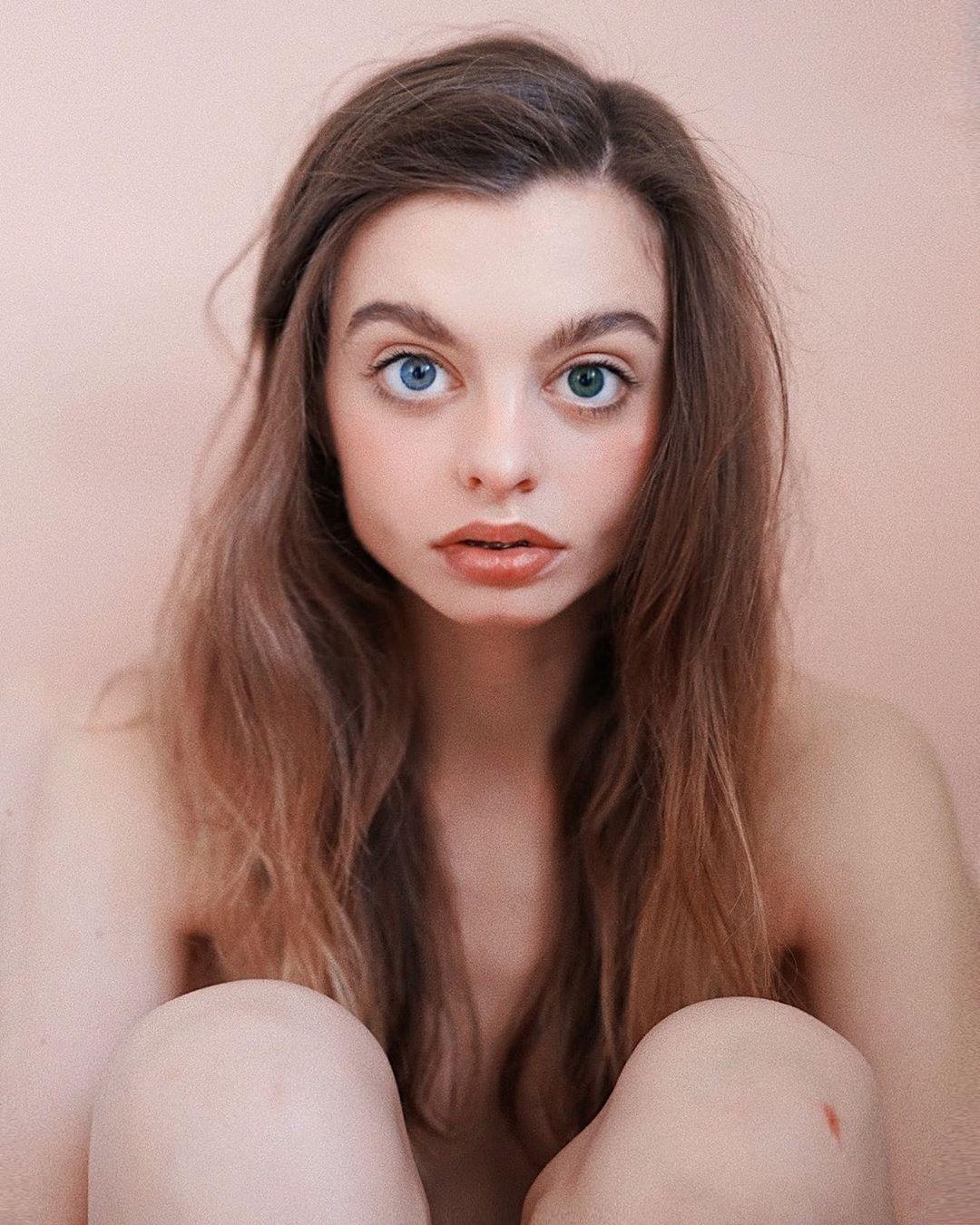 co gai co doi mat to bat thuong anh 4