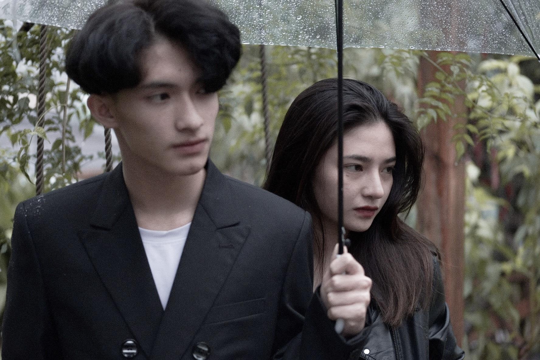 cap chi em Da Lat noi tieng anh 1