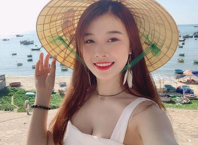 ban gai Van Toan anh 1