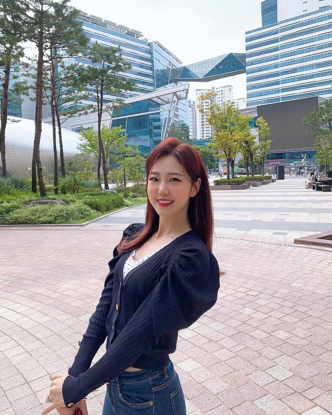 nu MC lay than thu nghiem bao anh 3